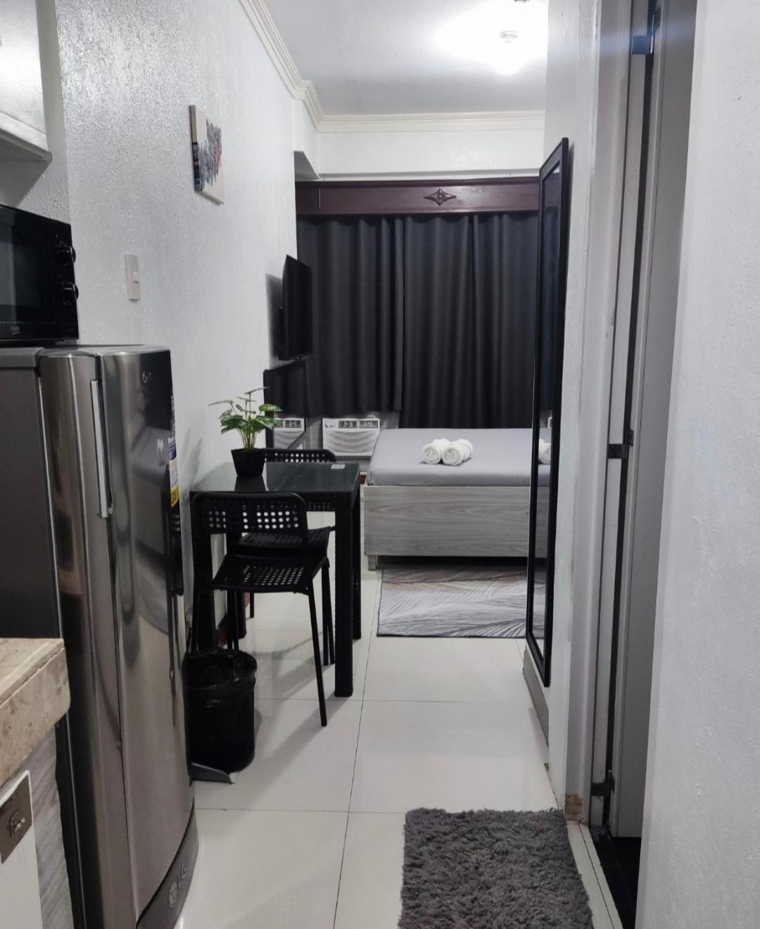 Citadel Inn Makati City Buitenkant foto